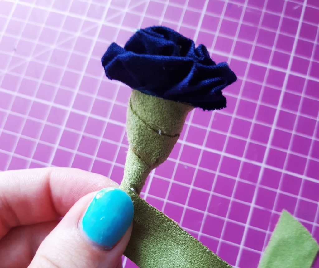 DIY Kwiatki z materiału 20190709 140020 1024x859 DIY Kwiatki z materiału