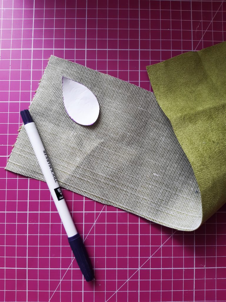 DIY Kwiatki z materiału 20190709 153349 768x1024 DIY Kwiatki z materiału