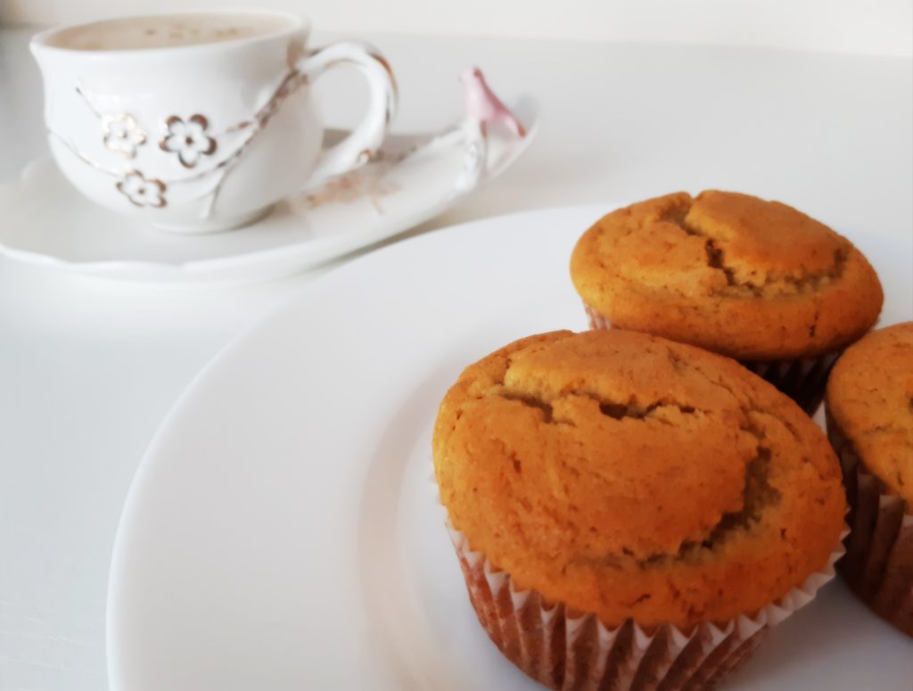 Muffinki cytrynowe. Bezglutenowe i bez jajek 20190726 170017 1024x775 Muffinki cytrynowe. Bezglutenowe i bez jajek