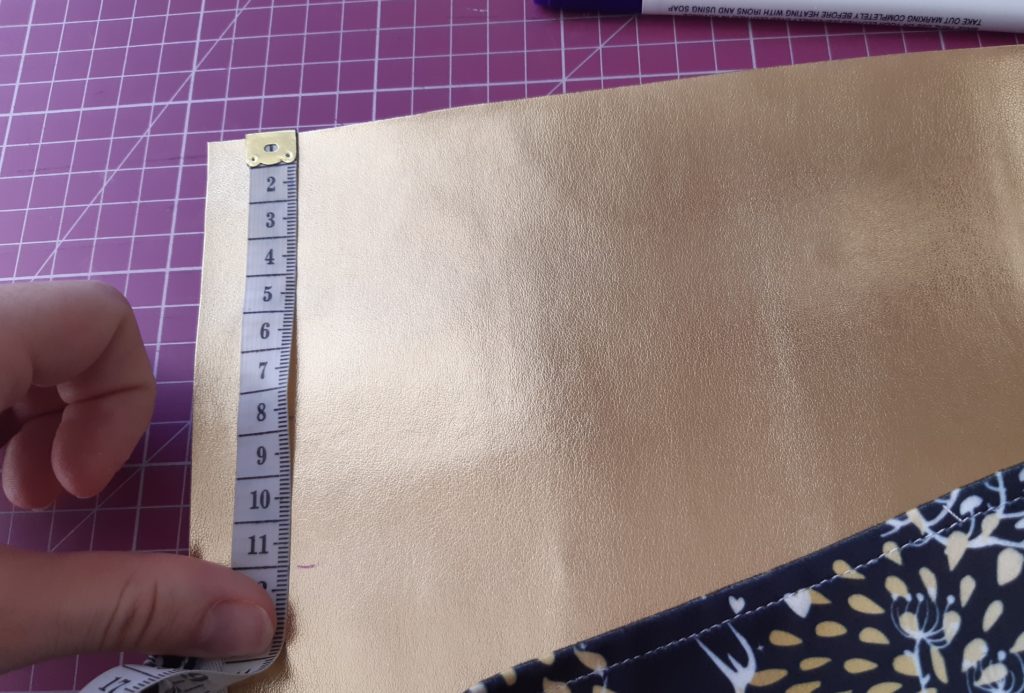 Jak uszyć etui na pędzle do makijażu tutorial 15 4235x2865 1024x693 Jak uszyć etui na pędzle do makijażu tutorial