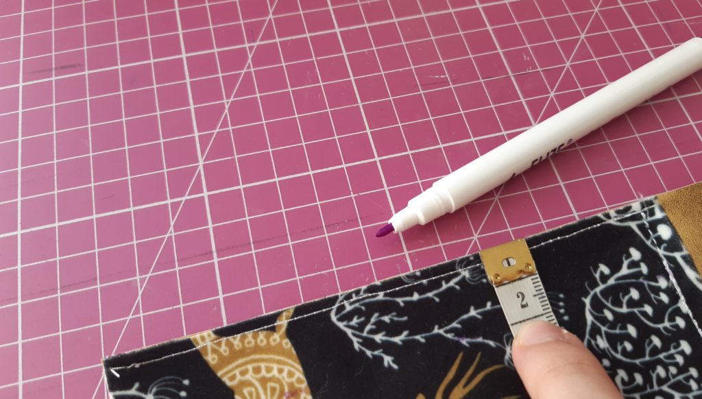 Jak uszyć etui na pędzle do makijażu tutorial 17 4608x2621 1024x582 Jak uszyć etui na pędzle do makijażu tutorial
