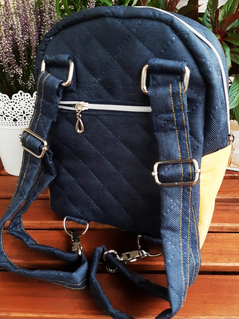 Jeansowy mini plecak. Szycie zza kulis + wykrój 20190907 094146 768x1024 Jeansowy mini plecak. Szycie zza kulis + wykrój