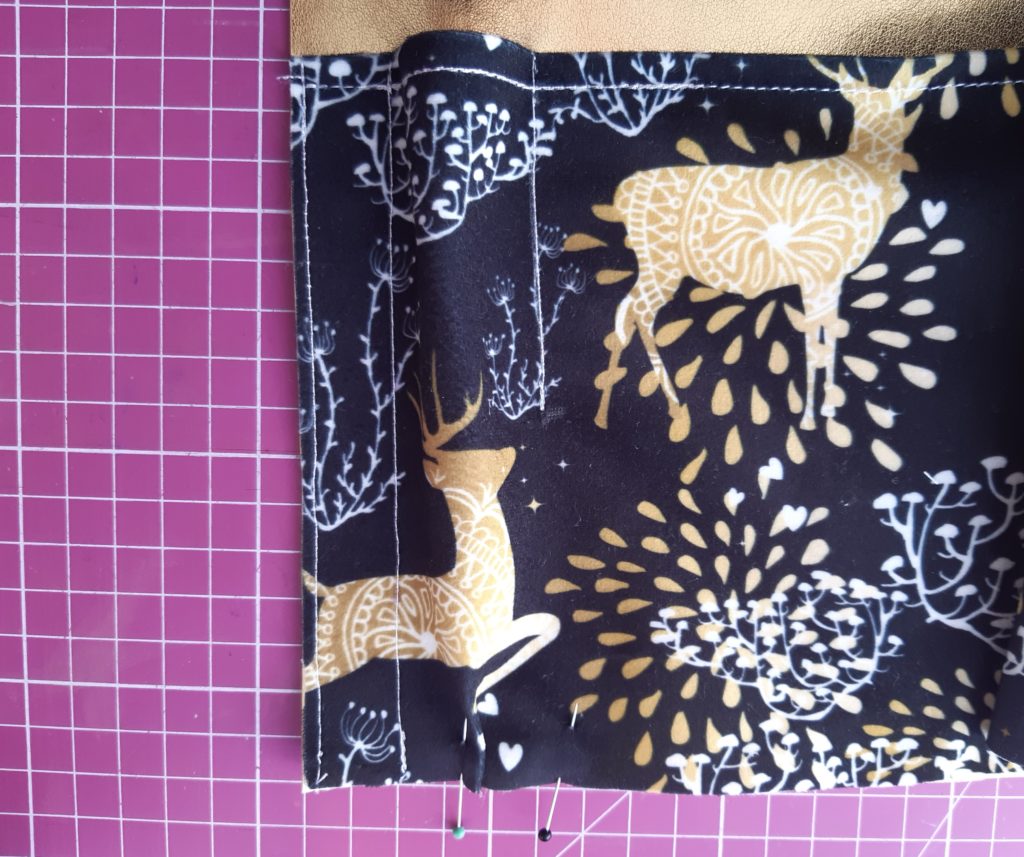 Jak uszyć etui na pędzle do makijażu tutorial 27 3977x3327 1024x857 Jak uszyć etui na pędzle do makijażu tutorial