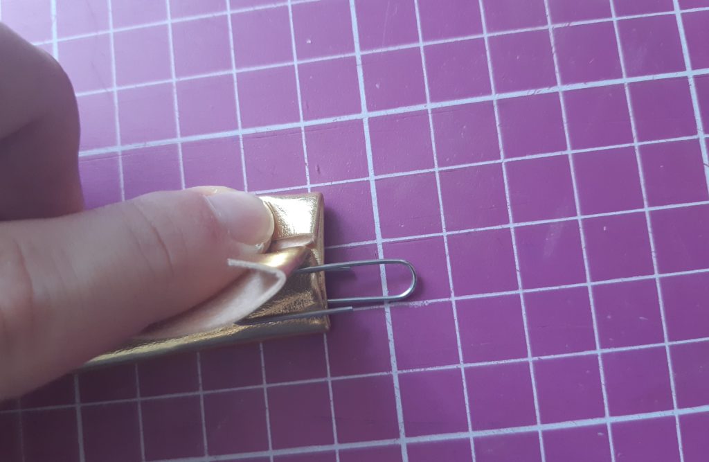 Jak uszyć etui na pędzle do makijażu tutorial 36 4200x2737 1024x667 Jak uszyć etui na pędzle do makijażu tutorial
