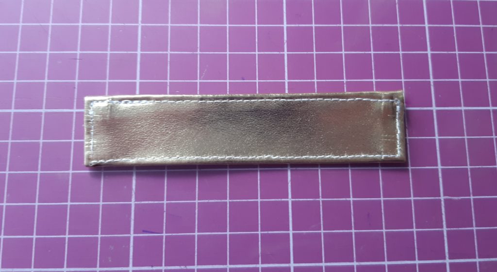 Jak uszyć etui na pędzle do makijażu tutorial 39 3766x2064 1 1024x561 Jak uszyć etui na pędzle do makijażu tutorial