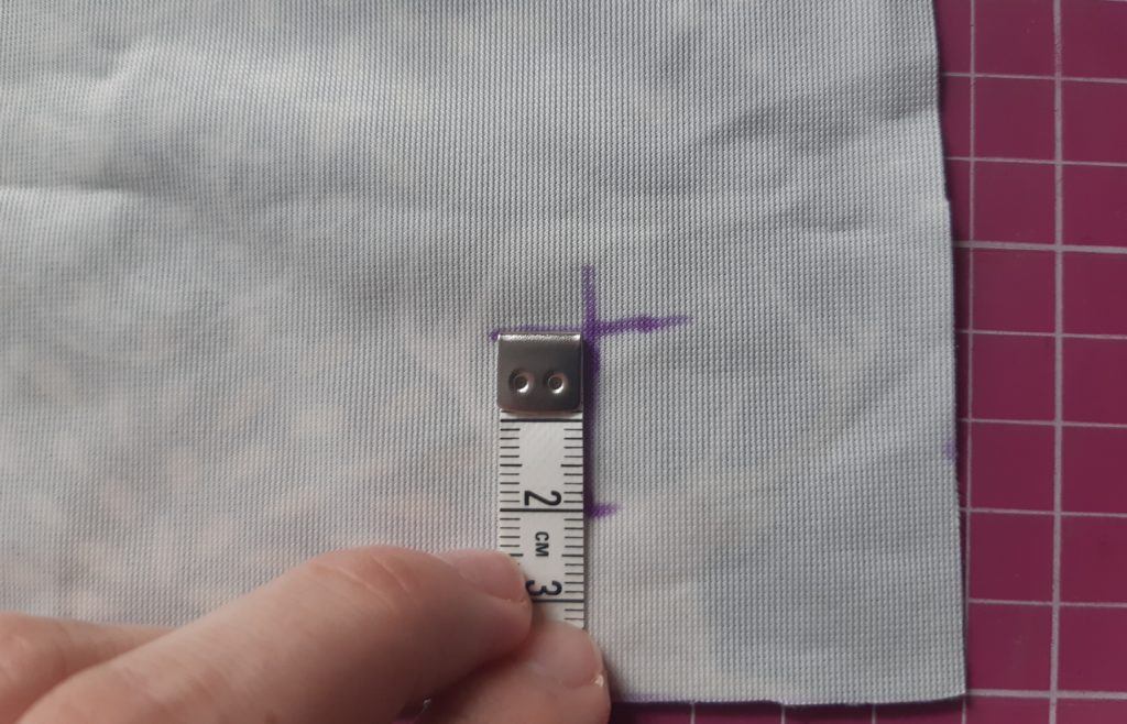 Jak uszyć etui na pędzle do makijażu tutorial 42 4608x2959 1024x658 Jak uszyć etui na pędzle do makijażu tutorial