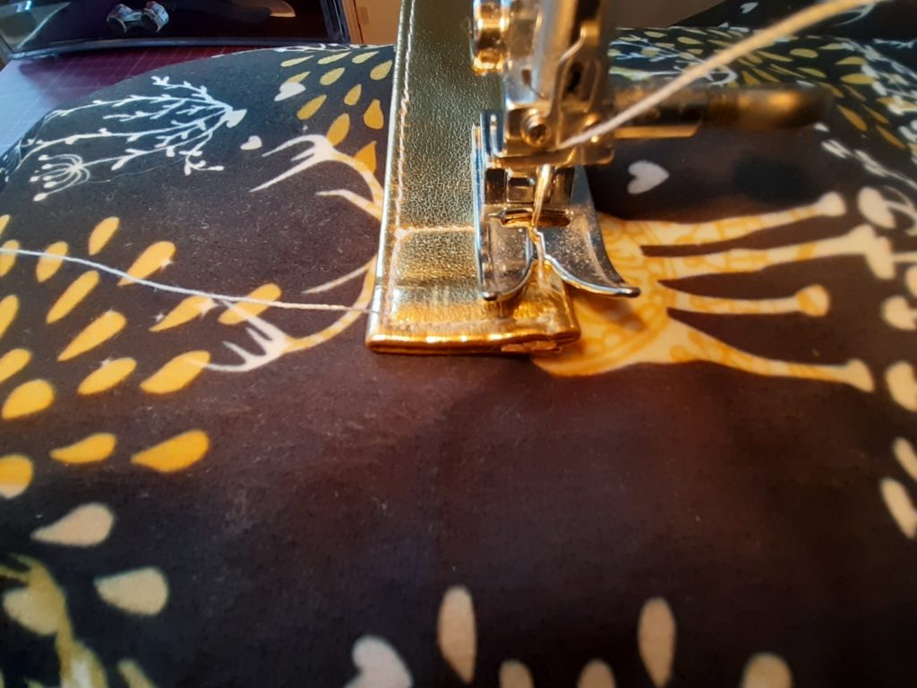 Jak uszyć etui na pędzle do makijażu tutorial 53 2576x1932 1024x768 Jak uszyć etui na pędzle do makijażu tutorial