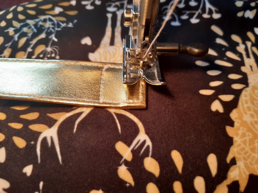 Jak uszyć etui na pędzle do makijażu tutorial 54 4608x3456 1024x768 Jak uszyć etui na pędzle do makijażu tutorial