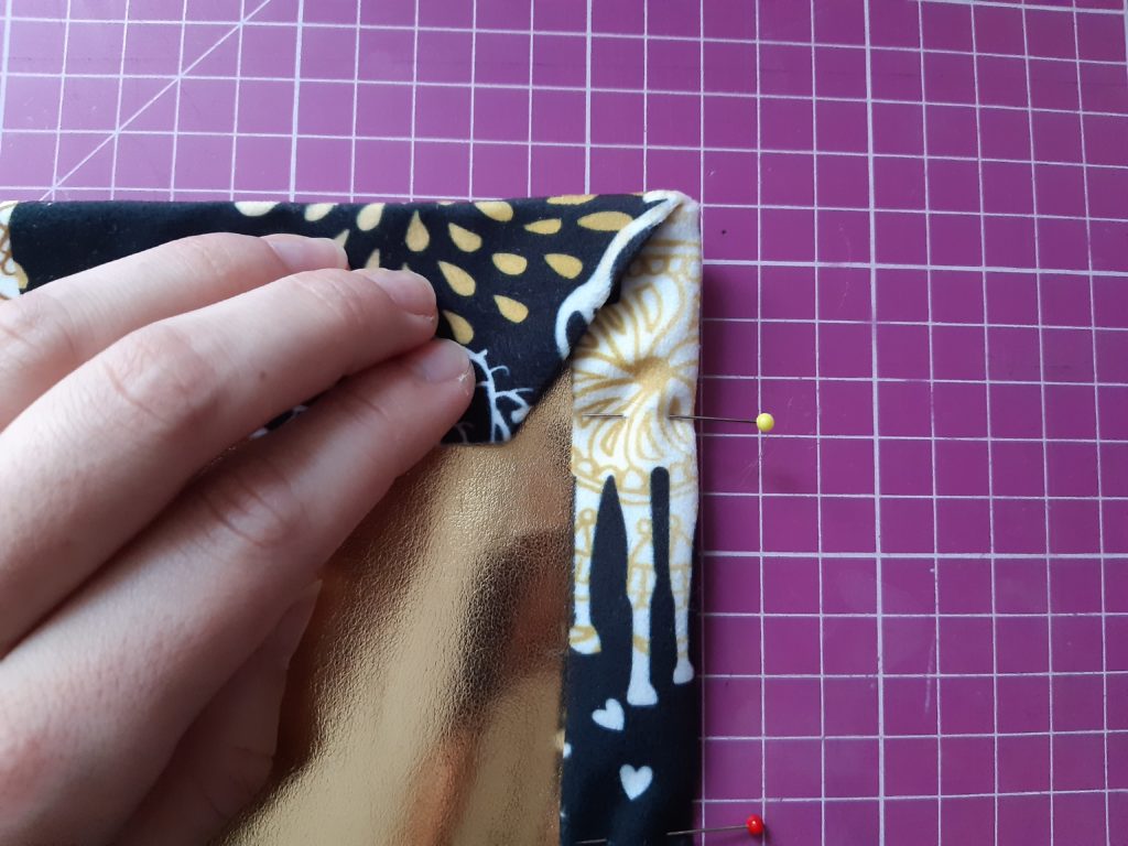 Jak uszyć etui na pędzle do makijażu tutorial 67 4608x3456 1024x768 Jak uszyć etui na pędzle do makijażu tutorial