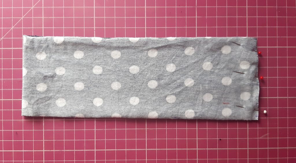 Jak uszyć czapkę dla dziecka / niemowlęcia? Dwa rodzaje na kilka sposobów. 7b 1024x565 Jak uszyć czapkę dla dziecka / niemowlęcia? Dwa rodzaje na kilka sposobów.