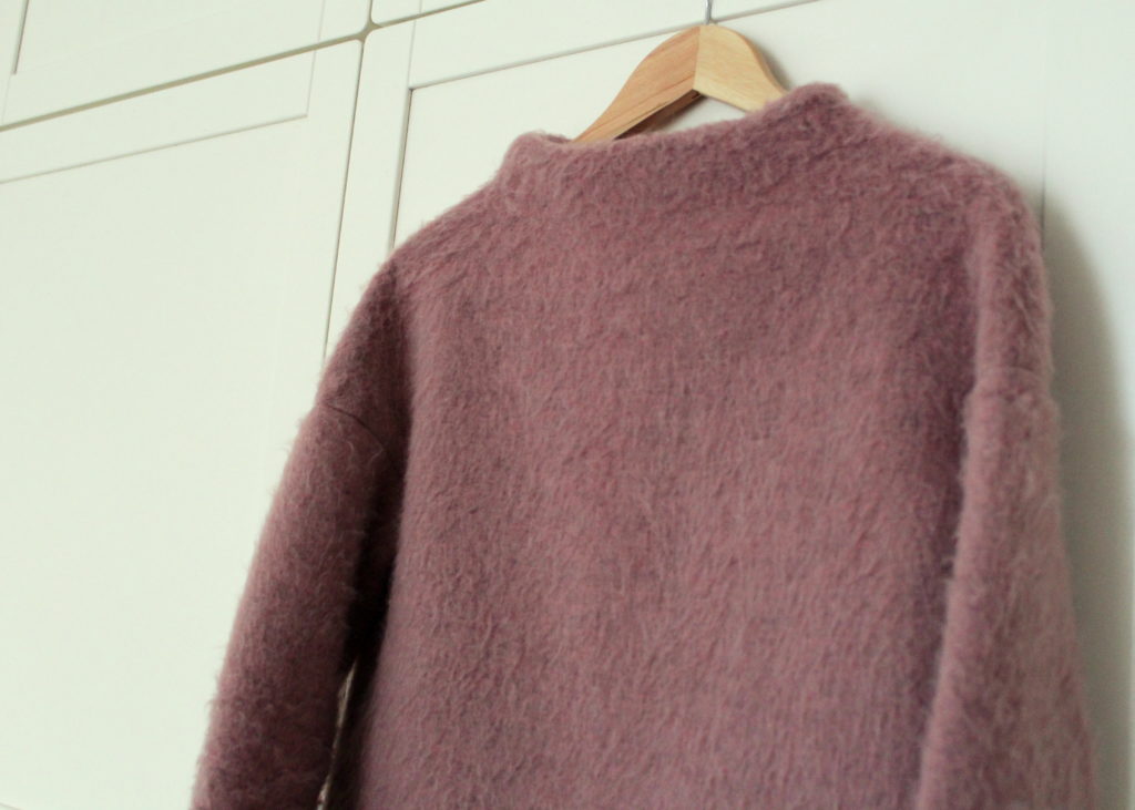 Z serii szycie krok po kroku wełniany sweter typu oversize IMG 5063 1 1024x731 Z serii szycie krok po kroku wełniany sweter typu oversize