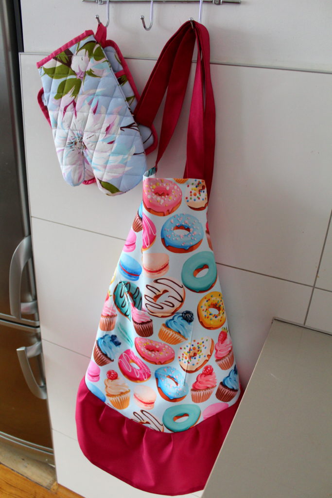 Łapka kuchenna i rękawica jak uszyć? Tutorial + wykrój do pobrania IMG 7314 683x1024 Łapka kuchenna i rękawica jak uszyć? Tutorial + wykrój do pobrania