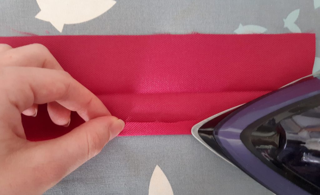 Fartuch kuchenny z falbanką jak uszyć? Tutorial + wykrój do pobrania 43 4207x2573 1 1024x626 Fartuch kuchenny z falbanką jak uszyć? Tutorial + wykrój do pobrania