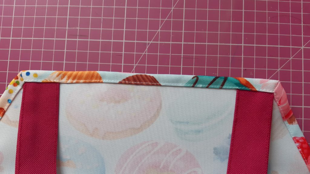 Fartuch kuchenny z falbanką jak uszyć? Tutorial + wykrój do pobrania 82 4608x2594 1 1024x576 Fartuch kuchenny z falbanką jak uszyć? Tutorial + wykrój do pobrania