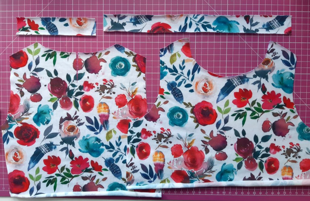 Jak uszyć prostą sukienkę dla dziewczynki TUTORIAL 1 4608x3456 1 1024x664 Jak uszyć prostą sukienkę dla dziewczynki TUTORIAL