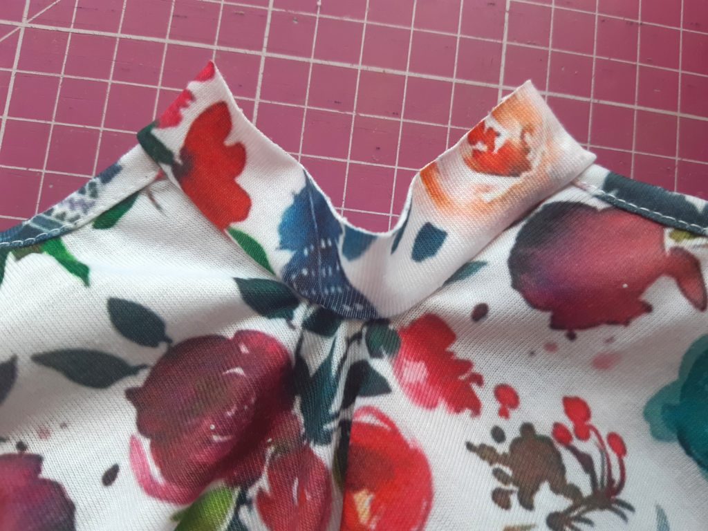 Jak uszyć prostą sukienkę dla dziewczynki TUTORIAL 37 4608x3456 1 1024x768 Jak uszyć prostą sukienkę dla dziewczynki TUTORIAL