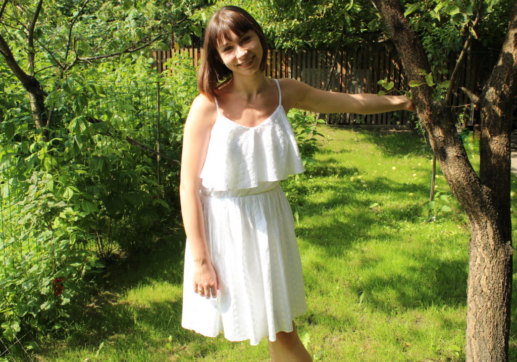 Biała sukienka w stylu boho. Szycie zza kulis IMG 8273 1024x717 Biała sukienka w stylu boho. Szycie zza kulis