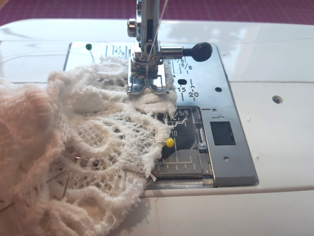 Jak uszyć gumkę frotkę / scrunchie? Prosty tutorial. 20200912 150822 1024x768 Jak uszyć gumkę frotkę / scrunchie? Prosty tutorial.