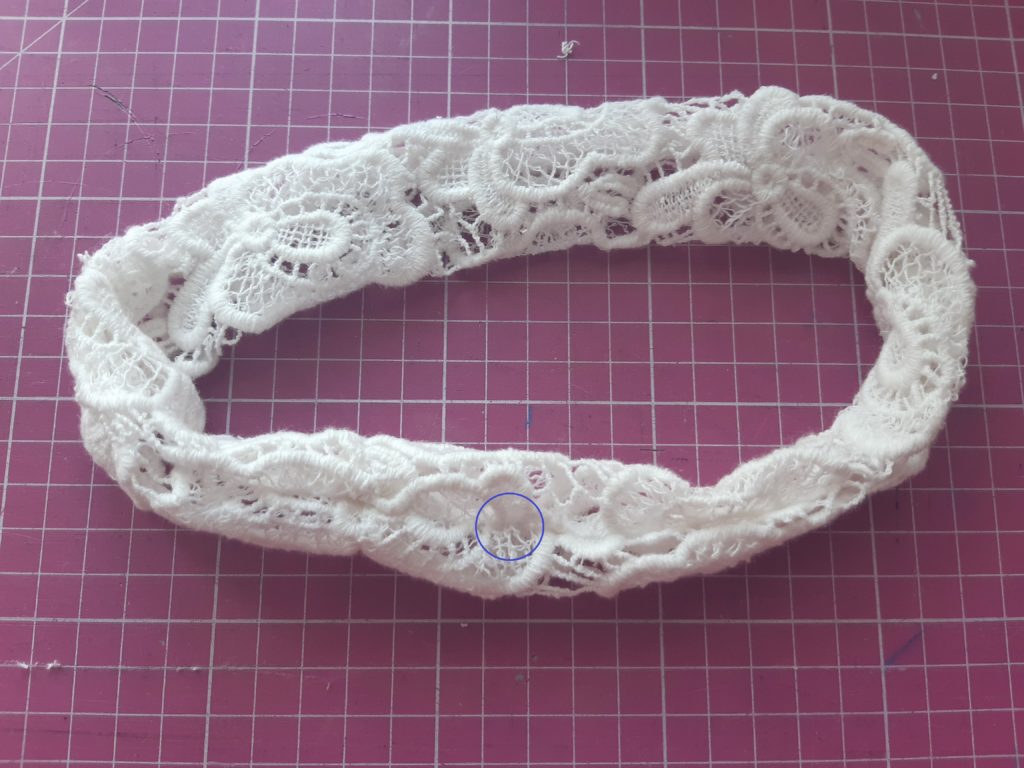 Jak uszyć gumkę frotkę / scrunchie? Prosty tutorial. 20200912 151233 1 1024x768 Jak uszyć gumkę frotkę / scrunchie? Prosty tutorial.