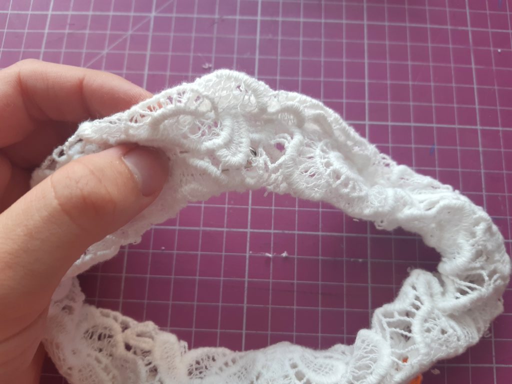 Jak uszyć gumkę frotkę / scrunchie? Prosty tutorial. 20200912 151736 1024x768 Jak uszyć gumkę frotkę / scrunchie? Prosty tutorial.