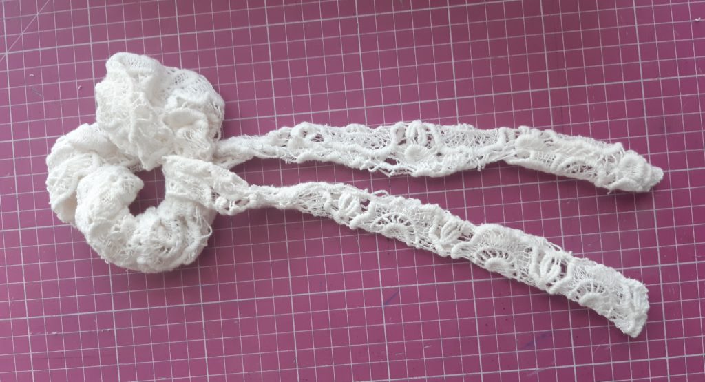 Jak uszyć gumkę frotkę / scrunchie? Prosty tutorial. 20200913 144429 1024x555 Jak uszyć gumkę frotkę / scrunchie? Prosty tutorial.