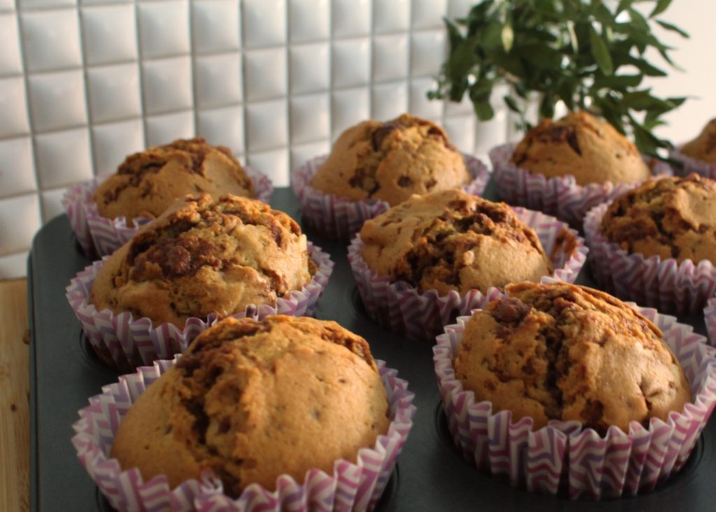 Przepis na muffinki z czekoladą i jabłkiem %name Przepis na muffinki z czekoladą i jabłkiem
