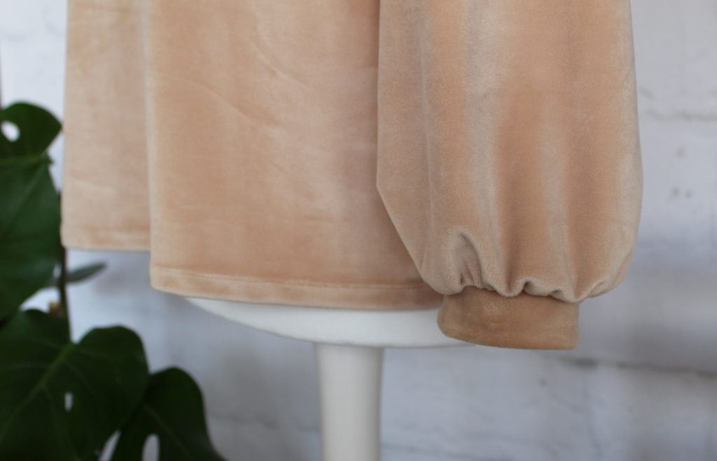IMG 2775 1024x659 Welur, beż & homewear    czyli mój sposób na wygodę i elegancję w jednym :)