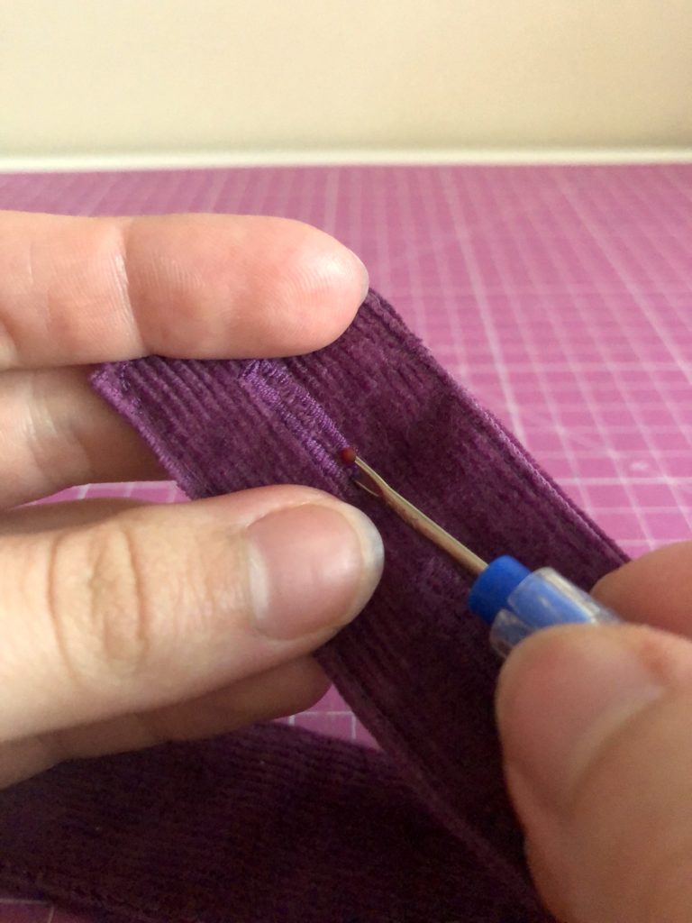 IMG 0845 768x1024 Spódniczka na szelkach bez wykroju   jak uszyć? Prosty TUTORIAL