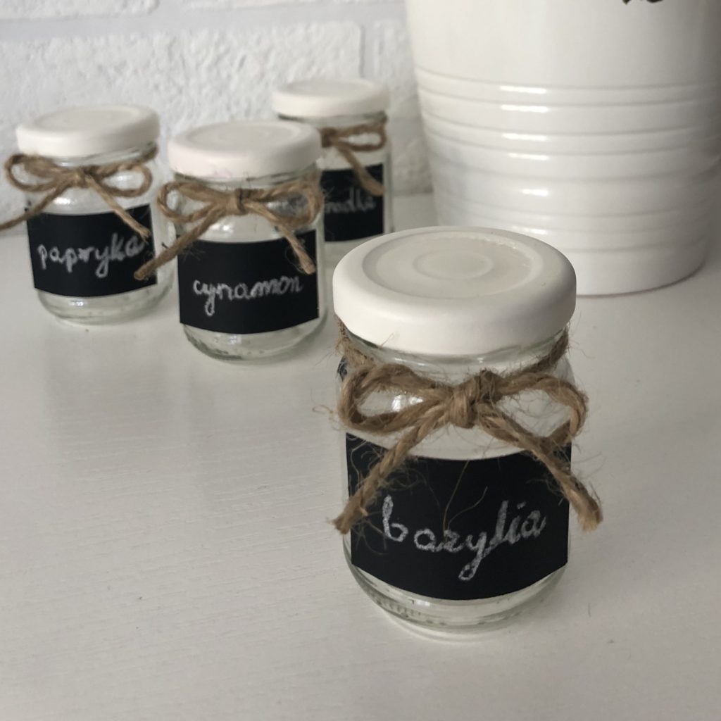 Sposób na proste DIY czyli moja organizacja ziół i przypraw. Wersja z instrukcją IMG 3264 1024x1024 Sposób na proste DIY czyli moja organizacja ziół i przypraw. Wersja z instrukcją