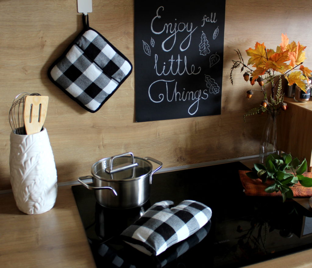 IMG 5210 1024x881 Pomysł na jesienny home decor DIY oraz mały dodatek   szycie zza kulis 🍁