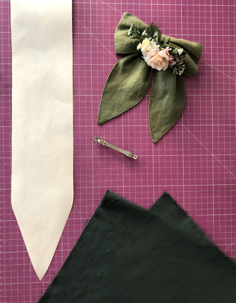 Kokarda DIY i spinka w jednym – jak uszyć? TUTORIAL %name Kokarda DIY i spinka w jednym – jak uszyć? TUTORIAL